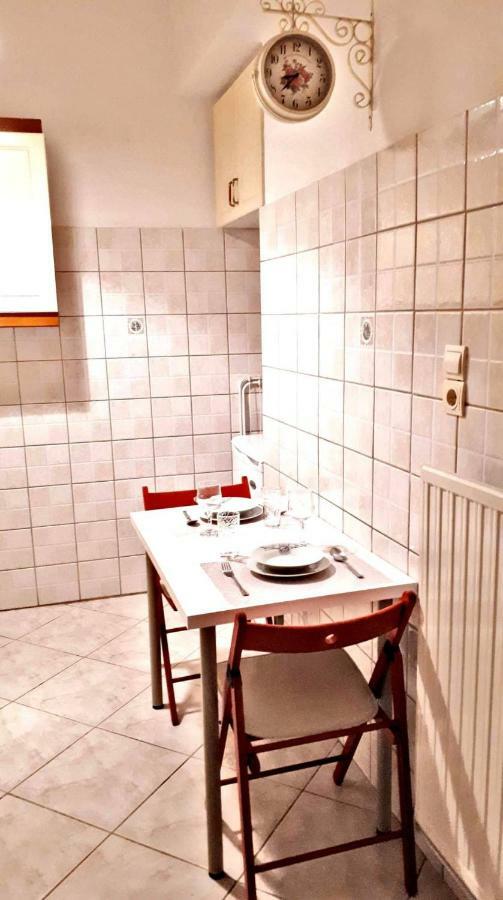 Cozy&minimal apartment Pireus Zewnętrze zdjęcie